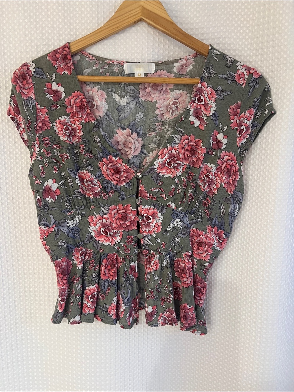 Chance brand V-Neck Floral Peplum Crop Top - Pink Floral on Olive/grey-SZ M